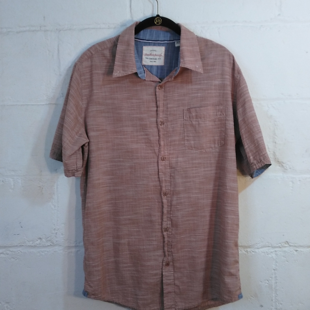 Weatherproof in men's shirt size Medium